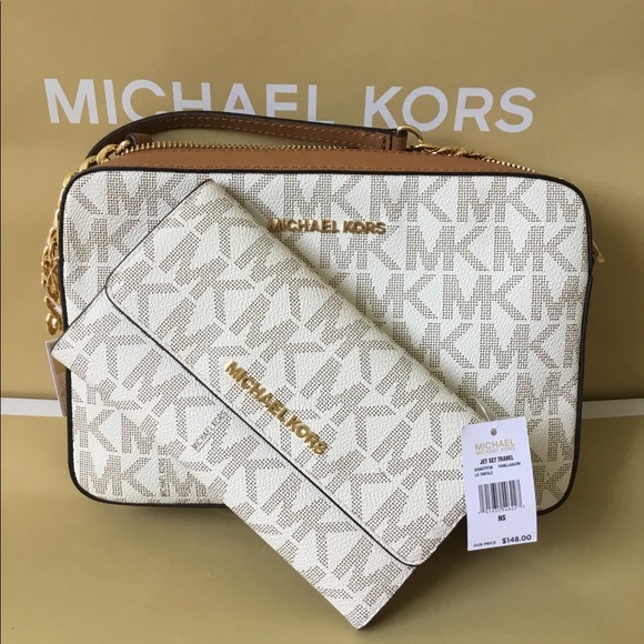 Michael Kors Handbags - 🌿Michael Kors Set🌿